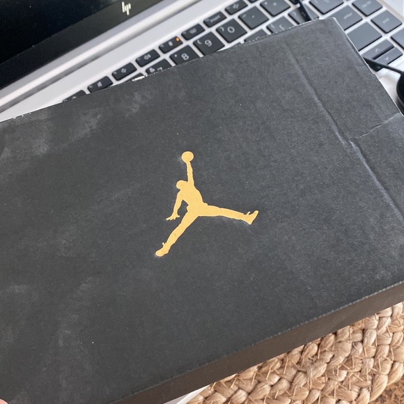 Jordan 1 Mid - Picture 5 of 7